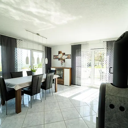 Einzigartiger Panoramablick Zur Schwaebische Alb Altenriet